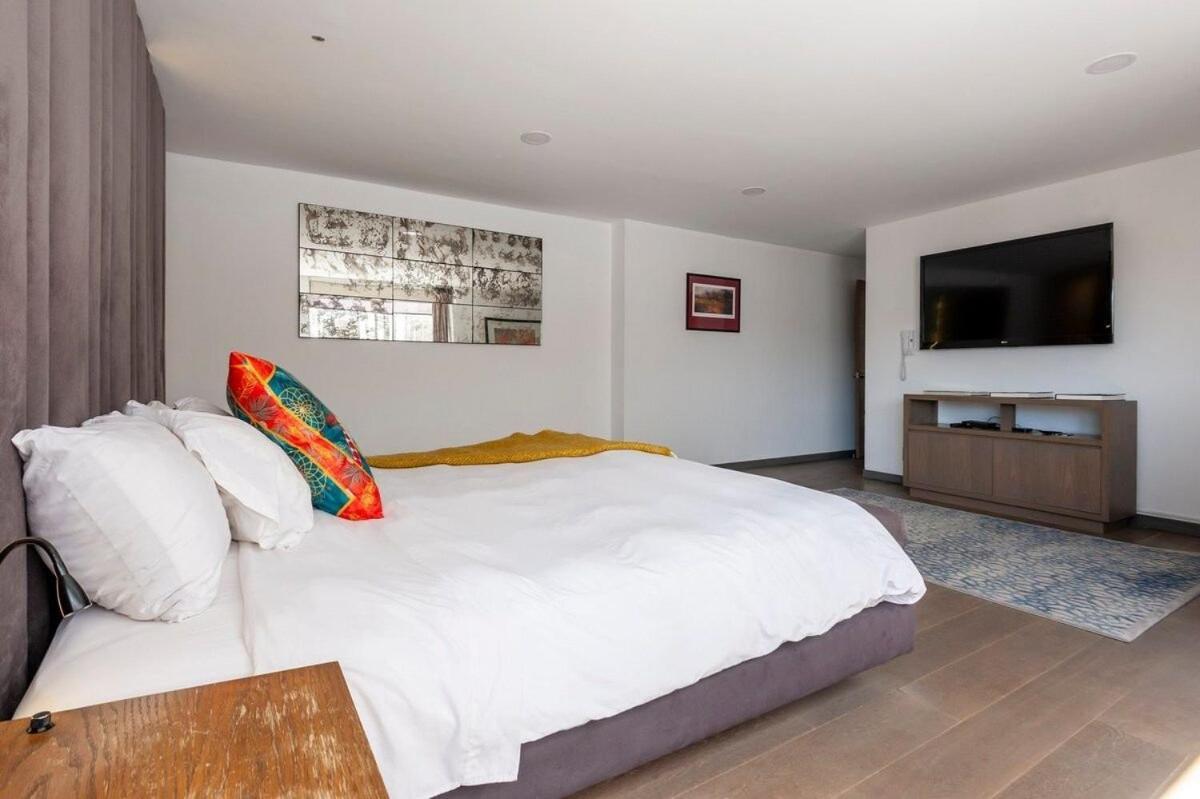 Fancy In Heart Of Polanco// 6 Guest Apartment *