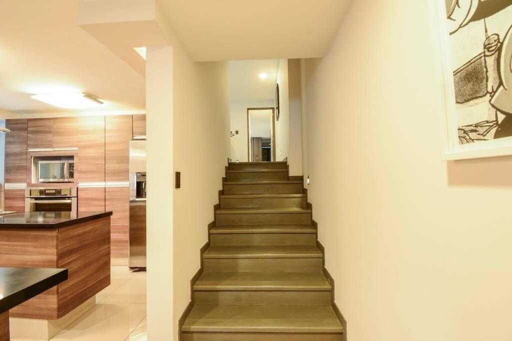 Fancy In Heart Of Polanco// 6 Guest Apartment *